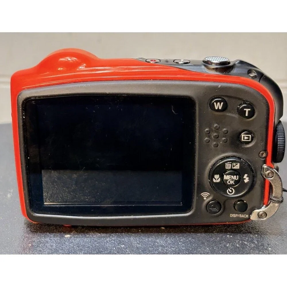Waterproof Fujifilm FinePix XP70 16.4MP Digital orange Camera w/ battery & card
